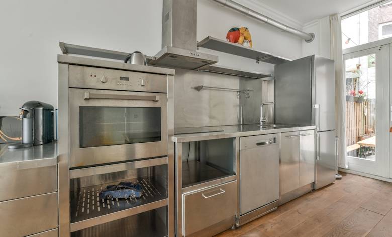 Menerapkan-Standar-Dapur-yang-Awet-dengan-Material-Stainless-Steel-Teknostainless-1