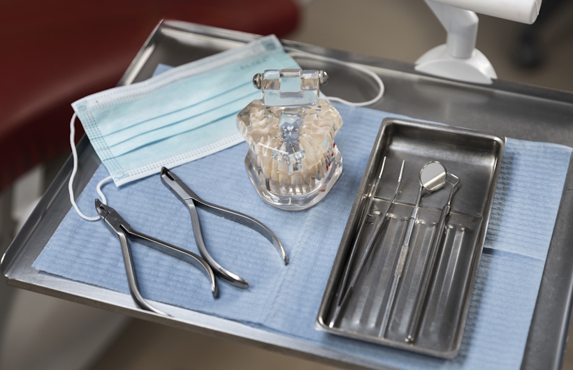 Panduan-Memilih-Perlengkapan-Klinik-Stainless-yang-Tahan-Lama-dan-Higienis-Teknosatainless