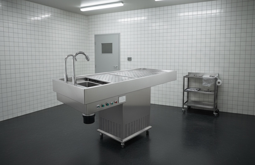 Panduan-Lengkap-Memilih-Meja-Otopsi-Stainless-Steel-untuk-Rumah-Sakit-dan-FKM-Teknostainless