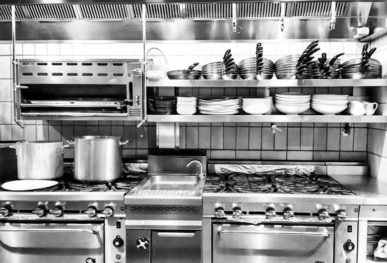 Cara-Memilih-Produsen-Peralatan-Dapur-MBG-yang-Tepat-untuk-Usaha-Teknostainless