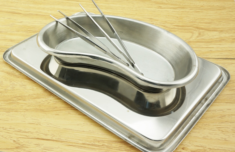 Apa-Itu-Kidney-Tray-Fungsi-dan-Penggunaan-yang-Tepat-dalam-Perawatan-Medis-Teknostainless