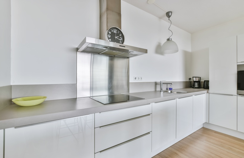 Jasa Custom Backsplash Stainless dengan Beragam Pilihan Finishing dan Ukuran

