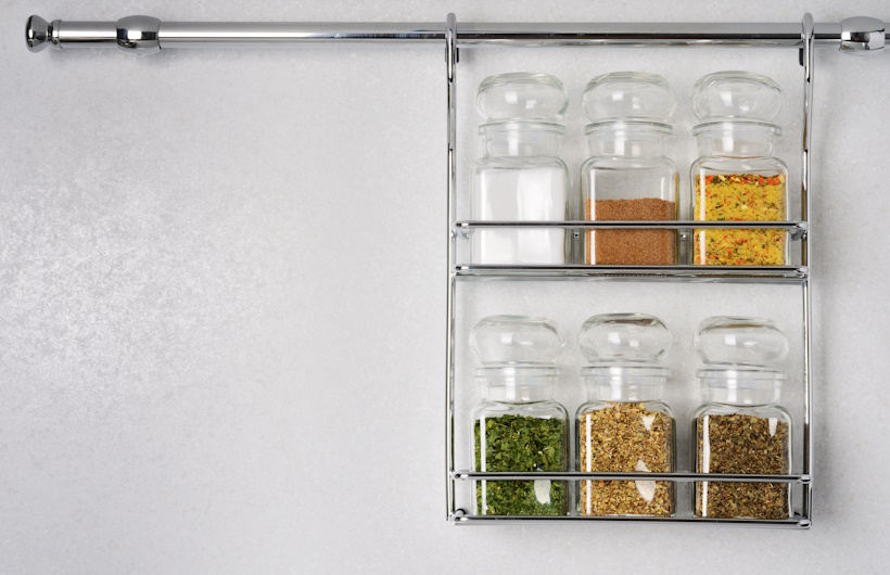 Rak-Bumbu-Gantung-Stainless-Minimalis-Cocok-untuk-Dapur-Kecil-Apartemen-Studio-Teknostainless