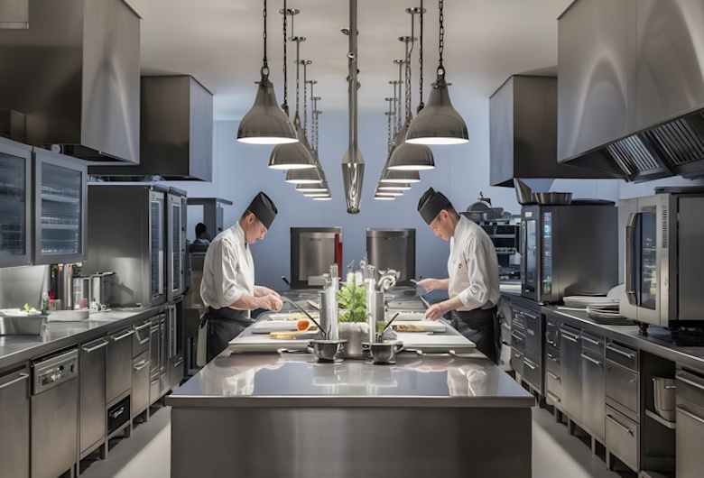Jasa-Custom-Kitchen-Hotel-Stainless-304-untuk-Ketahanan-Ekstra-terhadap-Garam-Asam-Teknostainless