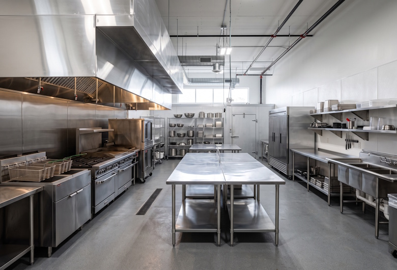 7-Keuntungan-Memakai-Konsultan-Ghost-Kitchen-untuk-Bisnis-Kuliner-Pemula-Teknostainless